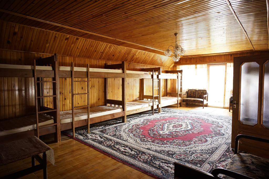 Freedom Hostel Батуми Экстерьер фото